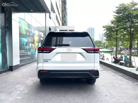 Toyota Innova Cross Xăng 2024 - Odo 5.6v Bh chính hãng