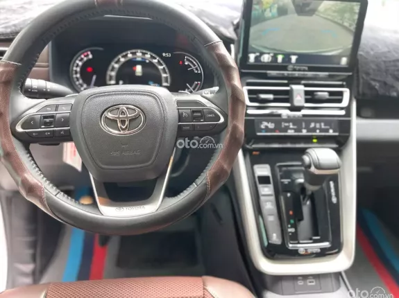 Toyota Innova Cross Xăng 2024 - Odo 5.6v Bh chính hãng