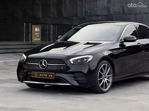Mercedes-Benz E180 V1 2021 - Up full E300 nội thất nâu nappa siêu đẹp