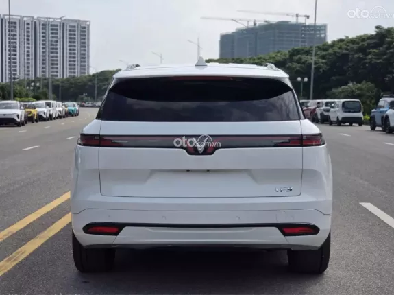 VinFast VF9 Plus 2024 - Xe điện 7 chỗ trần thép màu trắng 2024