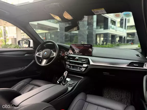 BMW 530i M Sport 2021 - BAO ĐẬU BANK 70-90% (Ib Zalo tư vấn trực tiếp 24/7)
