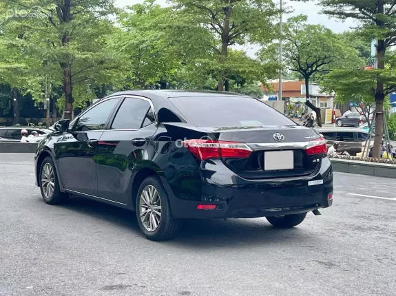 Toyota Corolla Altis 1.8G CVT 2017 - Odo 7.8v km như mới