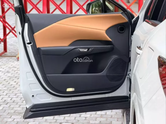 Lexus RX 350 Luxury 2025 - Xe trắng nội thất nâu, giá cực tốt