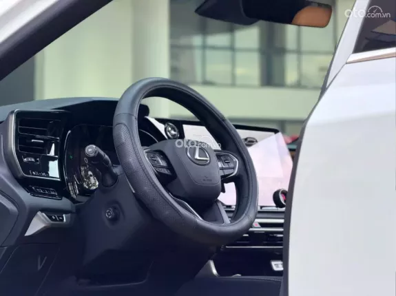 Lexus RX 350 Luxury 2025 - Xe trắng nội thất nâu, giá cực tốt