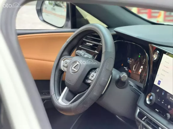 Lexus RX 350 Luxury 2025 - Xe trắng nội thất nâu, giá cực tốt