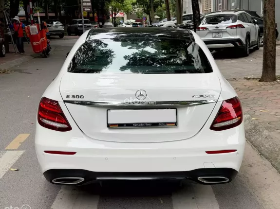 Mercedes-Benz E300 AMG 2020 - E300 AMG 2020