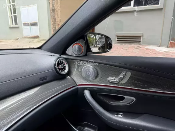 Mercedes-Benz E300 AMG 2020 - E300 AMG 2020