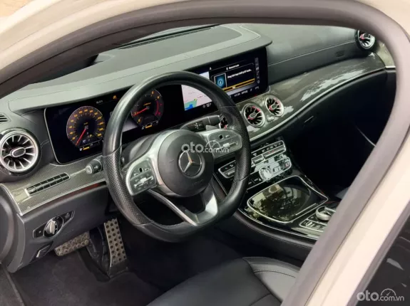 Mercedes-Benz E300 AMG 2020 - E300 AMG 2020