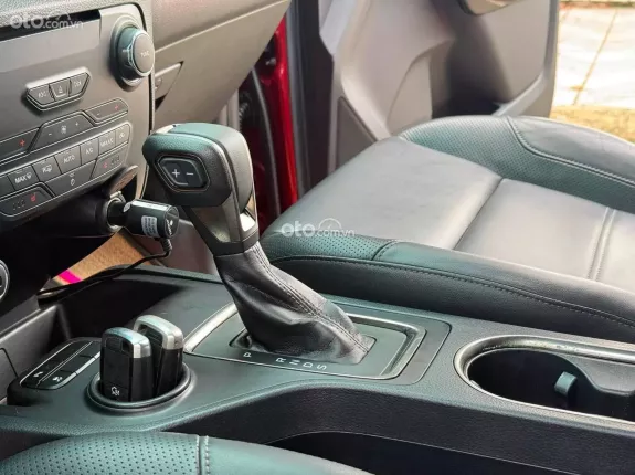 Ford Everest 2.0L ST5 6AT 2WD Titanium 2020 - Máy dầu bền bỉ, vận hành đầm chắc, cực kì tiết kiệm nhiên liệu