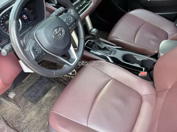 Toyota Corolla Cross 1.8 V  2021 - Xe gia đình rộng rãi, đầy đủ tính năng an toàn