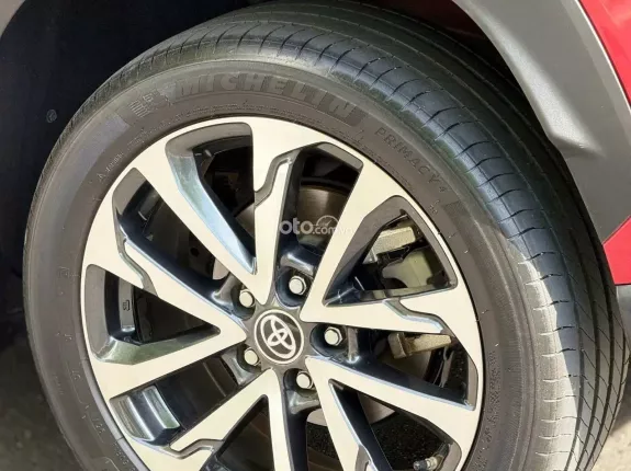 Toyota Corolla Cross 1.8 V  2021 - Xe gia đình rộng rãi, đầy đủ tính năng an toàn