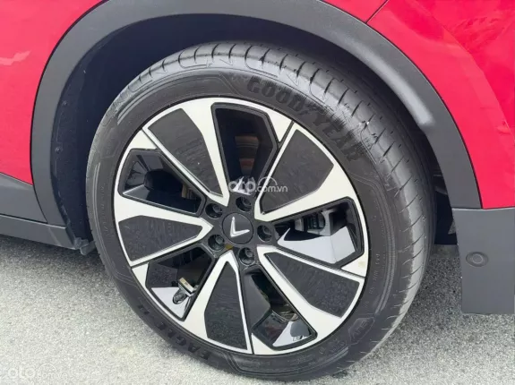 VinFast VF8 Plus 2023 - XE ĐẸP CÓ SẴN GIAO NGAY!!