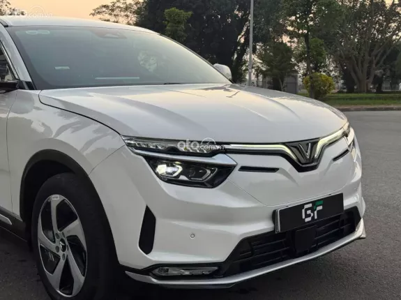 VinFast VF8 Eco 2022 - Xe zin, không lỗi, máy số zin