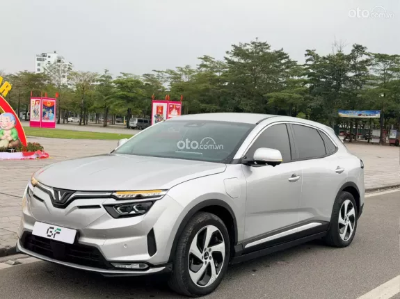 VinFast VF8 Eco 2023 - Xe zin, không lỗi, máy số zin