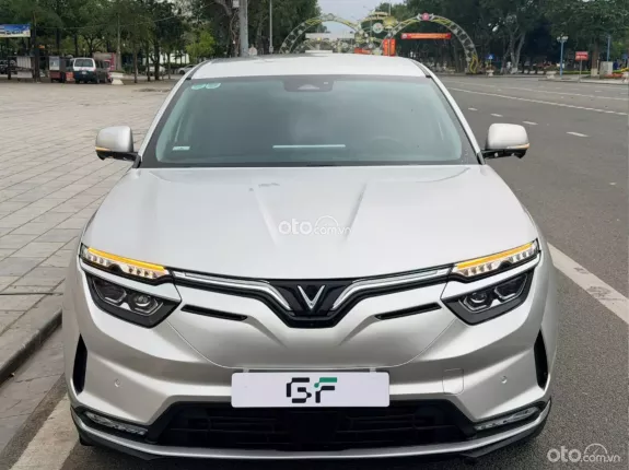 VinFast VF8 Eco 2023 - Xe zin, không lỗi, máy số zin