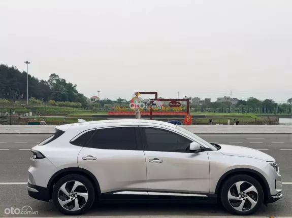 VinFast VF8 Eco 2023 - Xe zin, không lỗi, máy số zin