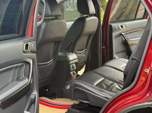 Ford Everest 2.0L ST5 6AT 2WD Titanium 2020 - Máy dầu bền bỉ, vận hành đầm chắc, cực kì tiết kiệm nhiên liệu