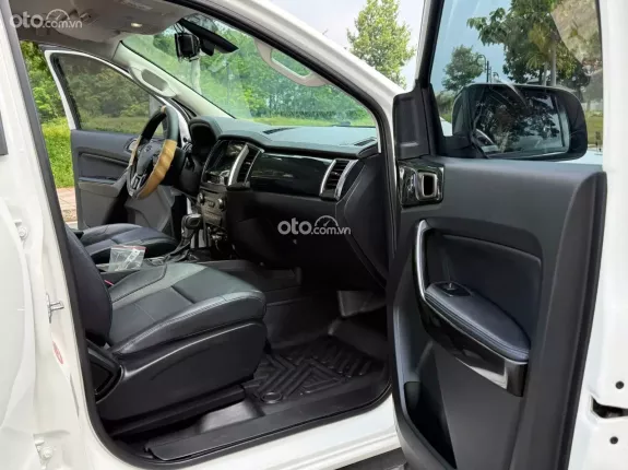 Ford Everest Sport 2.0 AT 4x2 2021 - Bản Sport năng động, mạnh mẽ. Hỗ trợ góp ngân hàng nhanh chóng