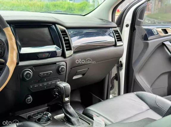 Ford Everest Sport 2.0 AT 4x2 2021 - Bản Sport năng động, mạnh mẽ. Hỗ trợ góp ngân hàng nhanh chóng