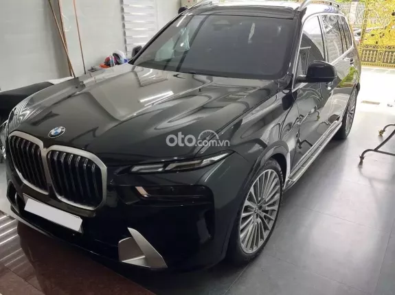 BMW X7 xDrive40i Pure Excellence 2023 - BMW X7 xDrive40i Pure Excellence 2024