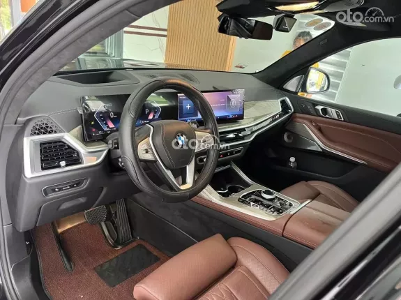BMW X7 xDrive40i Pure Excellence 2023 - BMW X7 xDrive40i Pure Excellence 2024