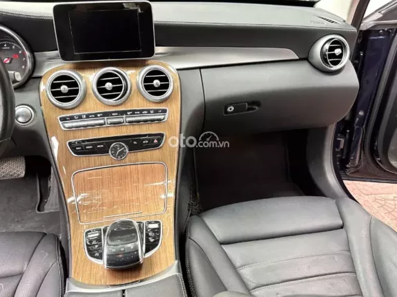 Mercedes-Benz C250 Exclusive 2017 - Động cơ Turbo tăng áp mạnh mè, nội thất bọc da cao cấp