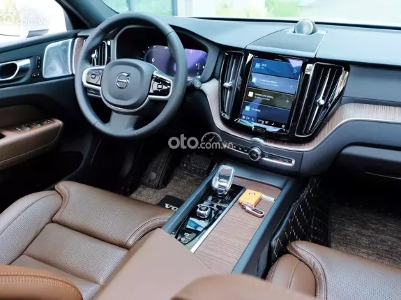 Volvo XC60 B6 Ultimate Bright 2024 - BH/BảoDưỡng Free 2029 -Bản Đủ-Hybrid