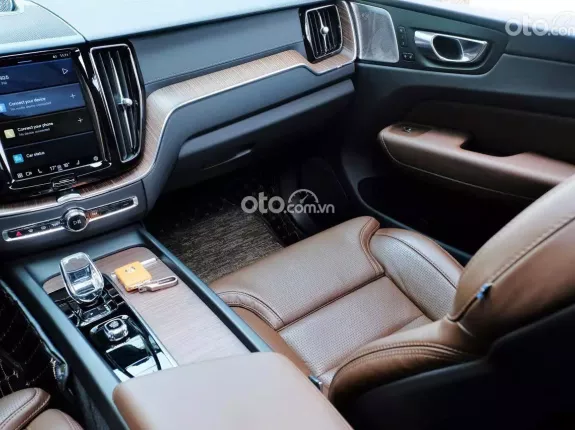 Volvo XC60 B6 Ultimate Bright 2024 - BH/BảoDưỡng Free 2029 -Bản Đủ-Hybrid
