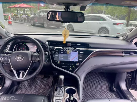 Toyota Camry 2.5Q 2021 - Odo chuẩn 5v km như mới