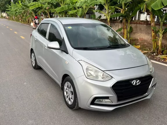 Hyundai Grand i10 Sedan 1.2 MT 2019 - MT base đời 2019. Xe đẹp, không lỗi nhỏ, máy zin từ cò Nội ngoại thất tươi mới. Màn hình cam