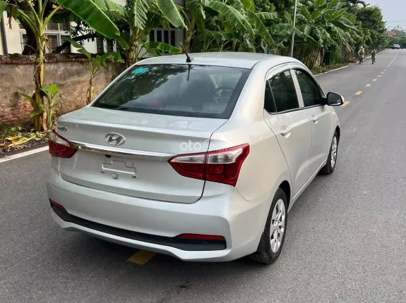 Hyundai Grand i10 Sedan 1.2 MT 2019 - MT base đời 2019. Xe đẹp, không lỗi nhỏ, máy zin từ cò Nội ngoại thất tươi mới. Màn hình cam