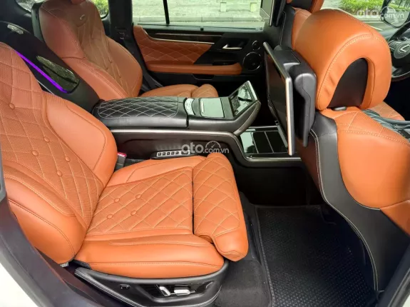 Lexus LX 570 MBS 2019 - Lexus LX 570 Super Sport MBS sx2019 nhập Trung Đông, chạy hơn 7vạn Full đồ