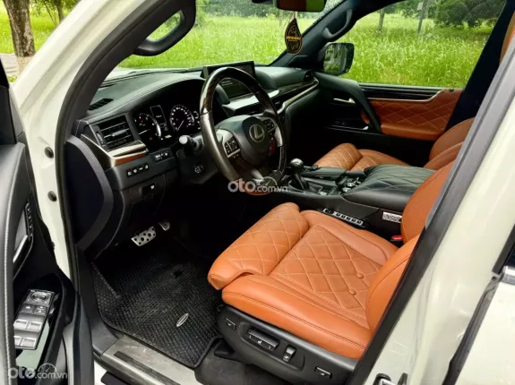 Lexus LX 570 MBS 2019 - Lexus LX 570 Super Sport MBS sx2019 nhập Trung Đông, chạy hơn 7vạn Full đồ