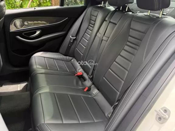 Mercedes-Benz E300 AMG 2020 - Siêu đẹp - Chất lượng xe hoàn hảo, chủ đi giữ gìn