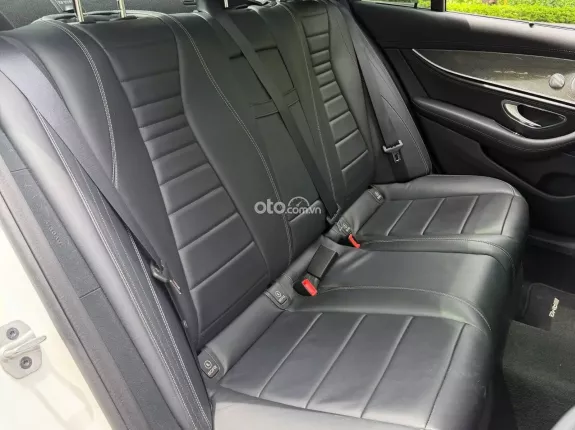 Mercedes-Benz E300 AMG 2020 - Siêu đẹp - Chất lượng xe hoàn hảo, chủ đi giữ gìn