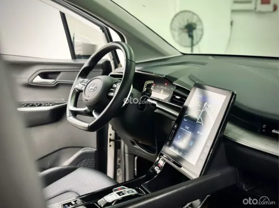 Hyundai Custin 2024 - Model 2025 Rộng Rãi, Tiết Kiệm