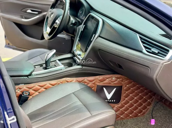 VinFast LUX A2.0 Tiêu chuẩn 2021 - Một chủ từ mới chuẩn km đi