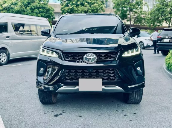 Toyota Fortuner 2.4 AT 4x2 Legender 2022 - Đk lần đầu 2023, cá nhân 1 chủ