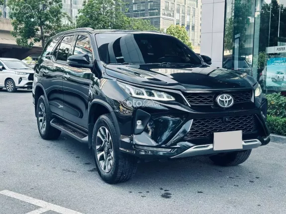 Toyota Fortuner 2.4 AT 4x2 Legender 2022 - Đk lần đầu 2023, cá nhân 1 chủ