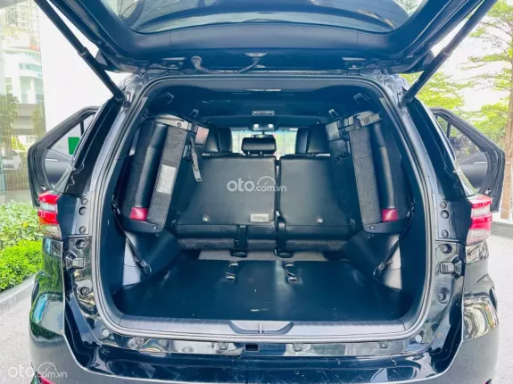 Toyota Fortuner 2.4 AT 4x2 Legender 2022 - Đk lần đầu 2023, cá nhân 1 chủ