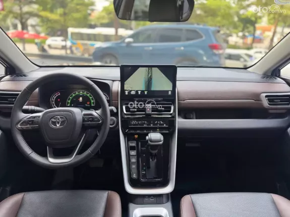 Toyota Innova Cross Xăng 2025 - Sơn zin cả xe