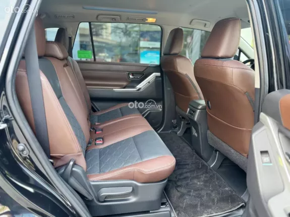 Toyota Innova Cross Xăng 2025 - Sơn zin cả xe
