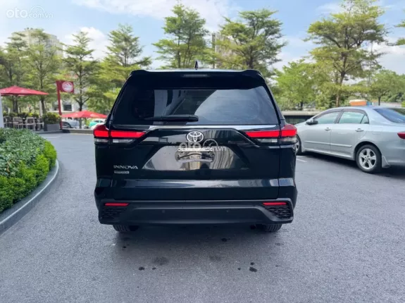 Toyota Innova Cross Xăng 2025 - Sơn zin cả xe