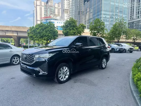 Toyota Innova Cross Xăng 2025 - Sơn zin cả xe