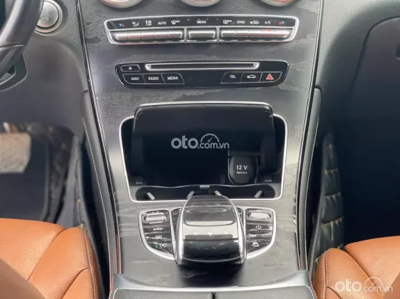 Mercedes-Benz GLC 300 4Matic 2016 - Mới về em trào bán ngay siêu cọp