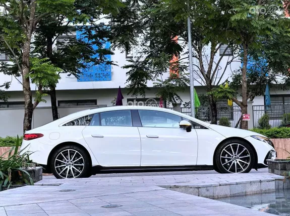 Mercedes-Benz EQS 2023 - Siêu lướt 3.200 km, đủ hồ sơ sang tên