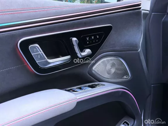 Mercedes-Benz EQS 2023 - Siêu lướt 3.200 km, đủ hồ sơ sang tên