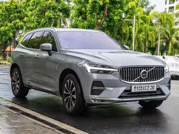 Volvo XC60 B6 AWD Inscription 2025 - Xe siêu lướt 3.000 km, nội thất nâu cực mới