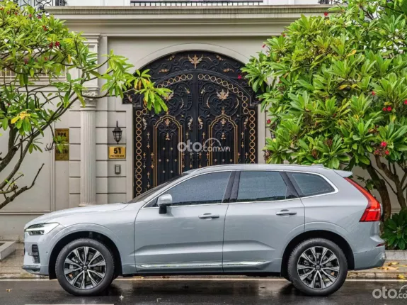 Volvo XC60 B6 AWD Inscription 2025 - Xe siêu lướt 3.000 km, nội thất nâu cực mới