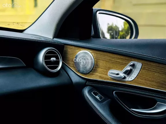 Mercedes-Benz C250 Exclusive 2015 - Xe lướt odo thấp giá tốt nhất thị trường